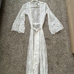 Jonquil by Diane Samandi Lace Bridal Robe Size S